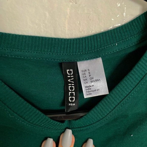 Woman’s Cropped Tee Shirt - Picture 4 of 4